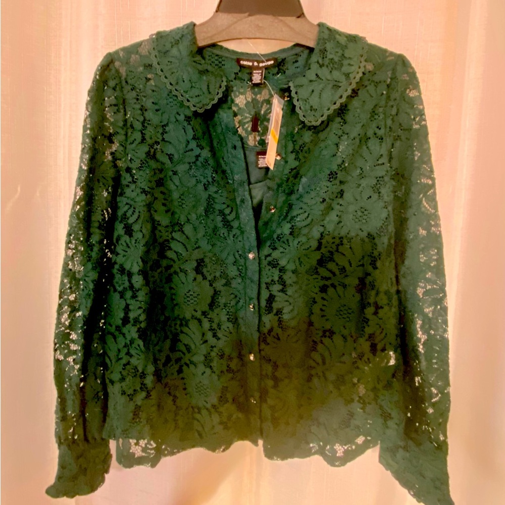 Dark green lace with camisole diamond buttons ☘️ perfect for parties or …